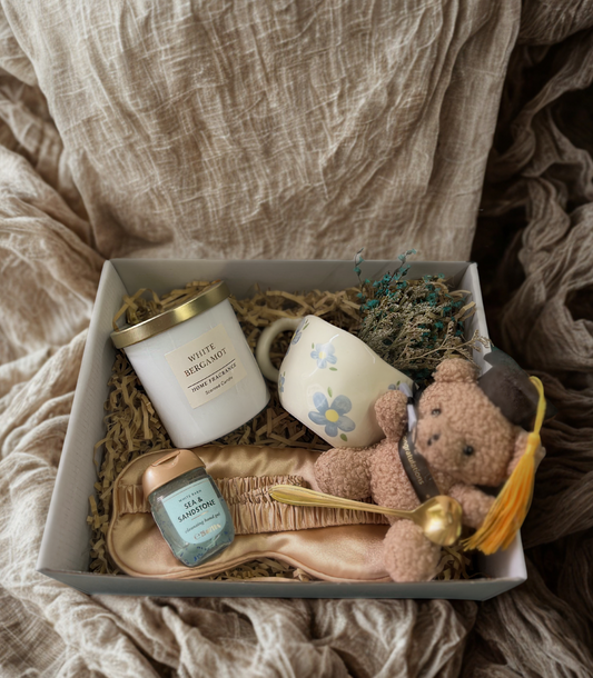 Cutia Bucuriei - Essentials